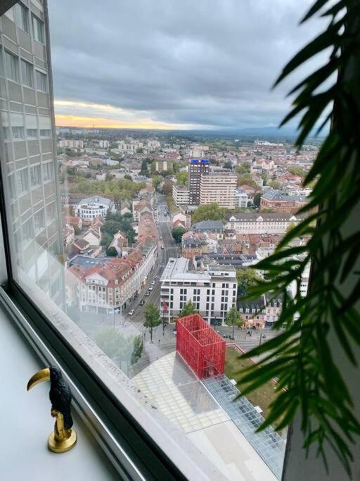 Grand Appartement 2 Chambres 5 Pers Max, Vue Panoramique Avec Parking Mulhouse Exterior photo